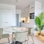 Appartement Charming By The Sea In *