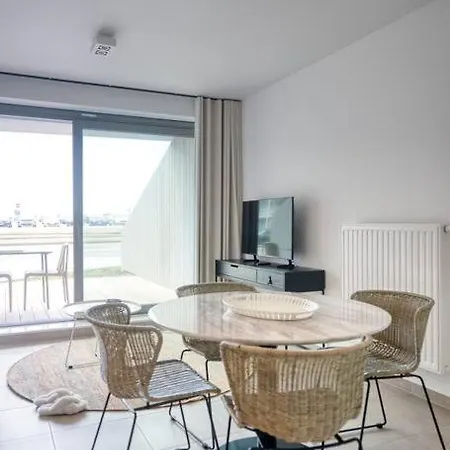 Appartement Charming By The Sea In